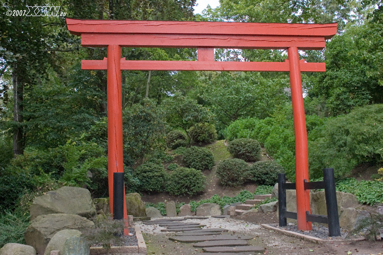 eingang zum japanischen garten