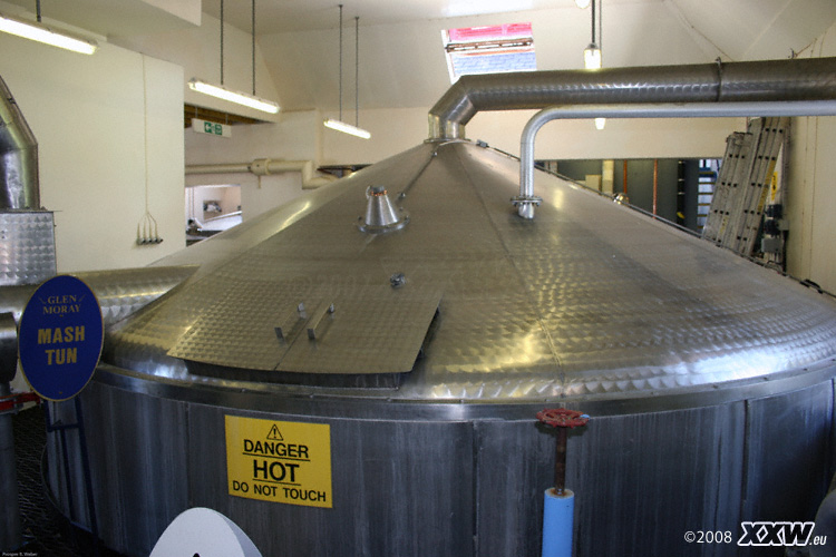 die mash tun der glenn moray destillerie