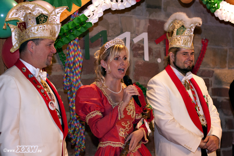 die amtierende prinzessin eröffnet die kampagne