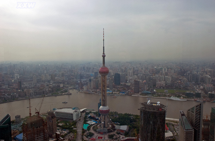shanghai von oben - der fernsehturm -