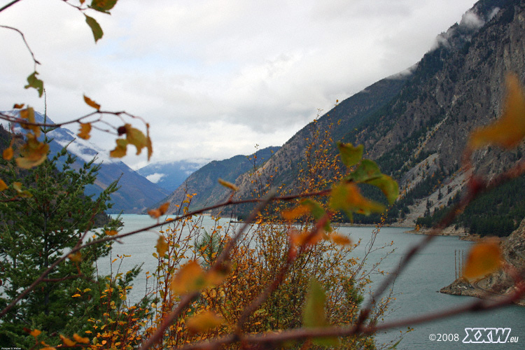 indian summer in den rocky mountains.
