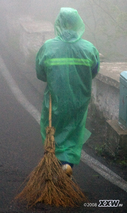 das wetter ist so düster,