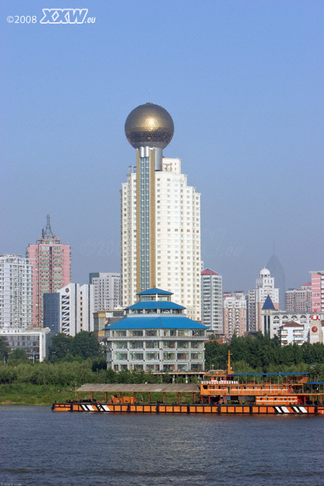 ankunft früh morgens in wuhan