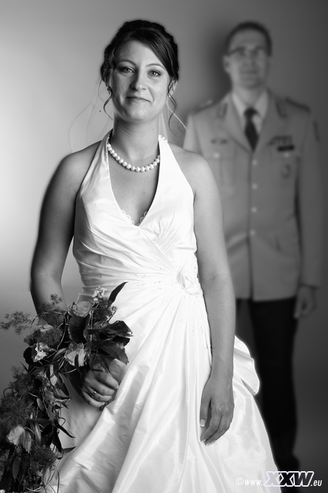 tanja und till im hintergrund