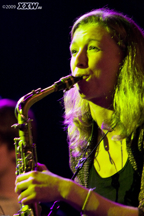 nicole jo am saxophon
